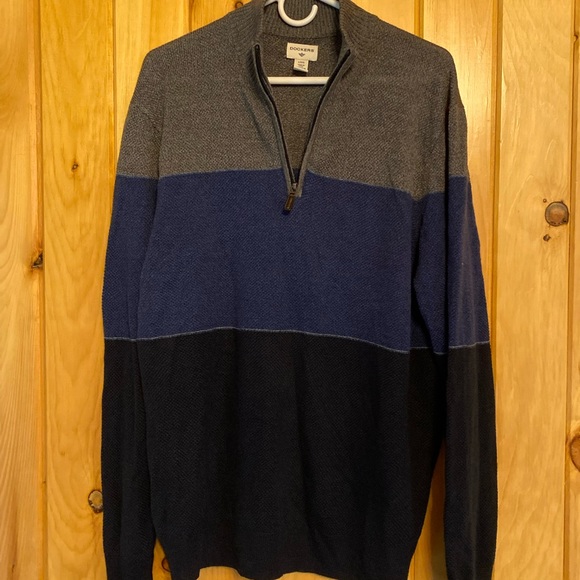 Dockers Men’s Long Sleeve Navy/Gray V-Neck Zip Sweater - Picture 6 of 9